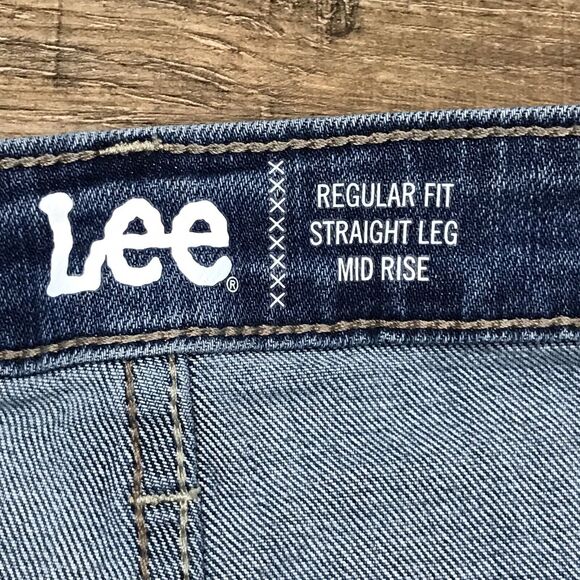 Lee Regular Fit Straight Leg Denim Jeans ~ Sz 12M ~ Mid Rise ~ 29.5" Inseam - Picture 4 of 7
